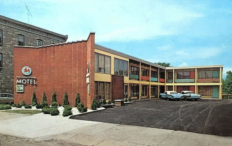 International Motel - Old Postcard (newer photo)